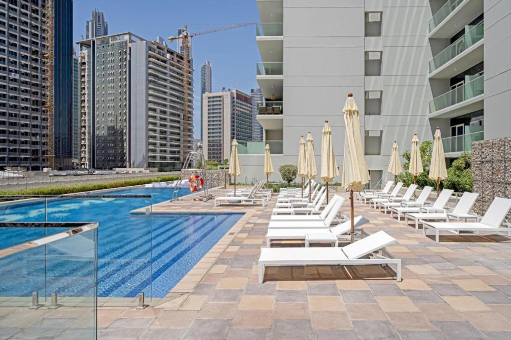 شقة Brand New 1Br- Business Bay - Burj Khalifa View دبي المظهر الخارجي الصورة